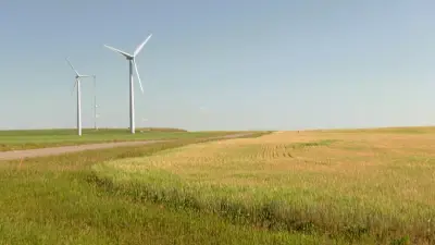 Alberta's Cheap Natural Gas Pitch for Data Centres Clashes with Clean Power Goals