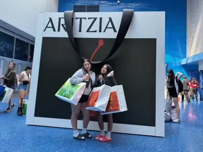 Aritzia to Hire Over 1,500 Workers for Annual Warehouse Sale
