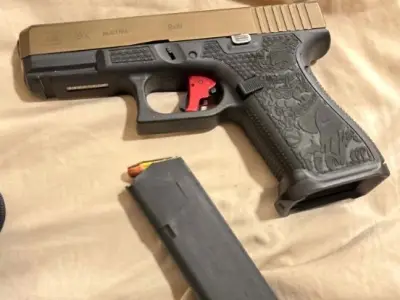 Armoured Car Guard Charged with Theft and Firearm Offences in Toronto