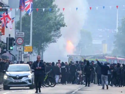 Belfast Stabbing Sparks Anti-Immigration Protest Calls in UK