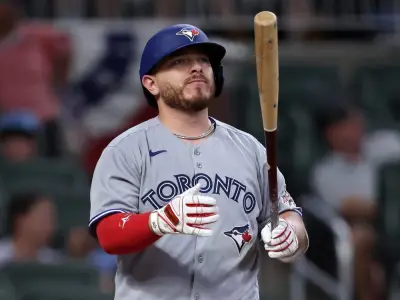Blue Jays welcome back Kirk, DFA Heineman, promote Valenzuela