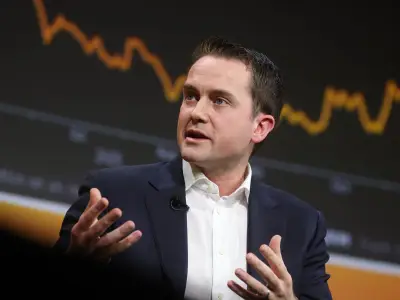 Brookfield's $50B AI Infrastructure Bet Faces Unprecedented Tech Risk
