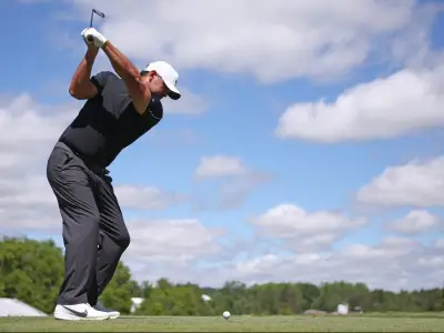 Brooks Koepka's Putting Surge Fuels RBC Canadian Open Contention