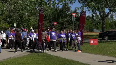 Calgarians Walk for Crohn's and Colitis at Gutsy Walk in North Glenmore Park