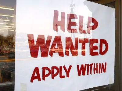 Canada Faces Labour Squeeze as 25,500 Retire Monthly, Workforce Shrinks