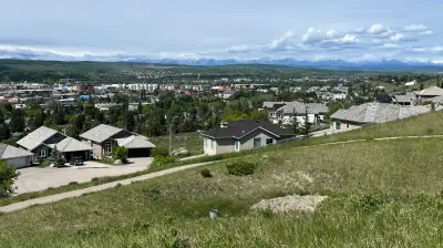 Cochrane's Tourism Boom: Alberta Mountain Destination Attracts Budget-Conscious Visitors