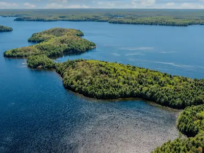 Cottage Country Gentrification, Bank of Canada Dilemma, Student Loan Win