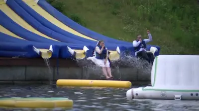 Couple Renews Vows at Wisconsin Dells Water Park in World Record Attempt