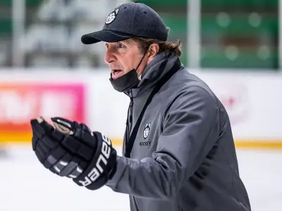 Imperfect Mike Babcock May Be Perfect Coach for Edmonton Oilers