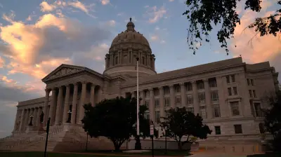 Missouri Judge Strikes Down Abortion Restrictions, Expanding Pill Access