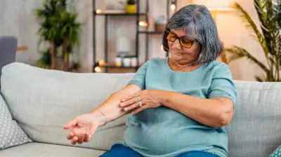 Shingles: Symptoms, Treatment, and Prevention for Adults Over 50