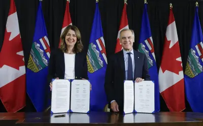 Smith Promises Pipeline Proposal to BC Coast by Canada Day