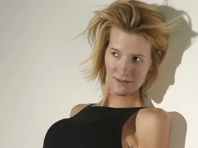 SUNshine Girl Danielle: Model with a Heart for Children