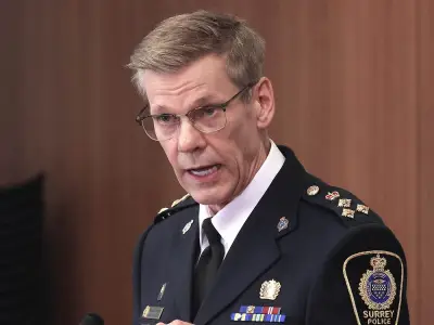 Surrey police board ousts Chief Norm Lipinski, gives ultimatum to resign