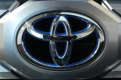 Thousands of Vehicles Recalled in Canada Over Airbag, Engine Faults