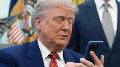 Trump Sets Record with 861 Posts on Truth Social in May 2026
