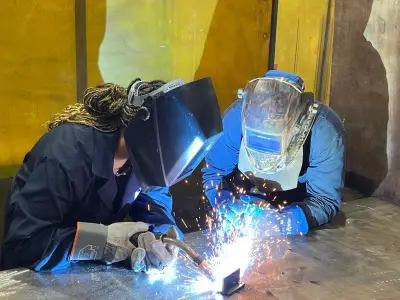 Windsor's Economy Continues Job Losses in 2026, Experts Warn of Ongoing Slide