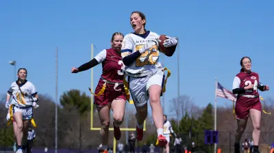 Women's Flag Football Pilot Program Launches at Canadian Universities