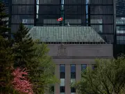 Bank of Canada Faces Dilemma: Weak Economy vs Rising Inflation