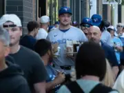 Blue Jays rookies Yesavage, Okamoto continue coffee run tradition in Chicago