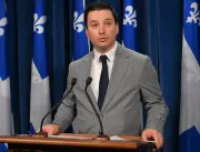 CAQ Drops Controversial Quebec Constitution Bill