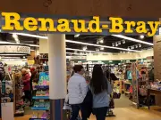 Last unionized Renaud-Bray in Quebec City closing