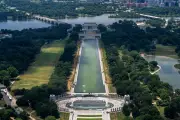 Lincoln Memorial Reflecting Pool Green Algae Under Surveillance After Trump Blames Vandals