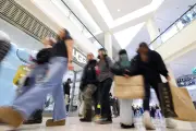 U.S. retailers brace for bigger consumer stress test as war drags on
