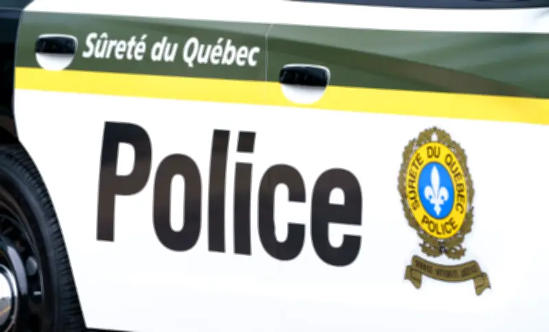 1 dead after car catches fire in Montérégie crash