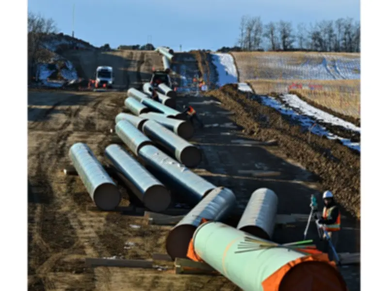 Alberta to announce southern route for new oil pipeline to B.C.