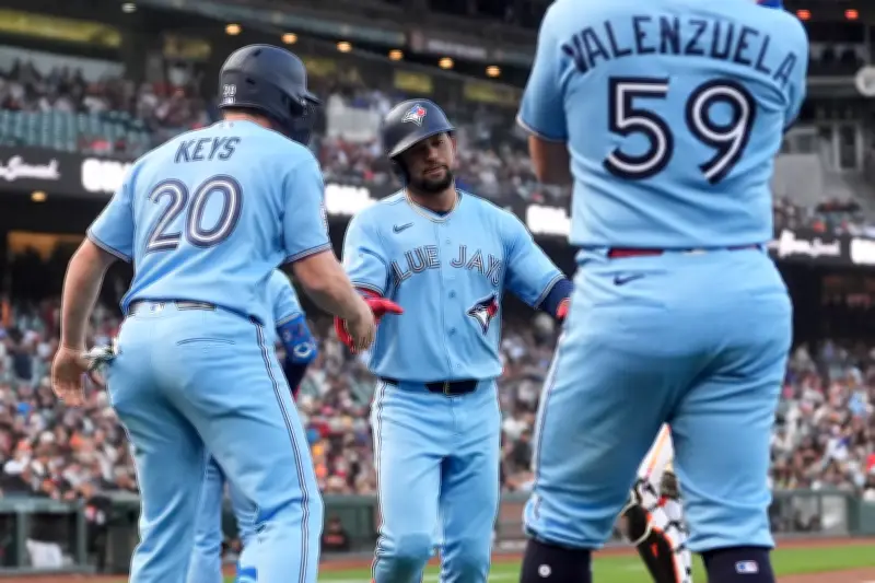 Blue Jays whip Giants 9-3; Clase hits first homer of season