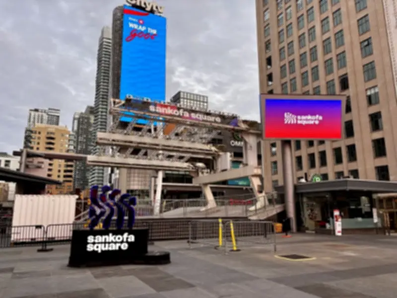 Bradford pledges to clean up Toronto's Yonge-Dundas Square