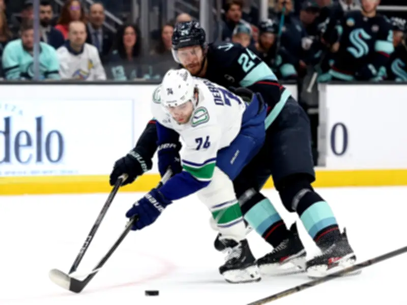 Canucks sign Jamie Oleksiak as veteran defenceman in rebuild move