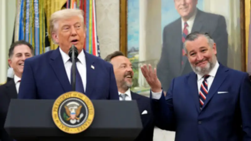 Cruz Praises Trump for FIFA Intervention, Awkward Oval Office Moment