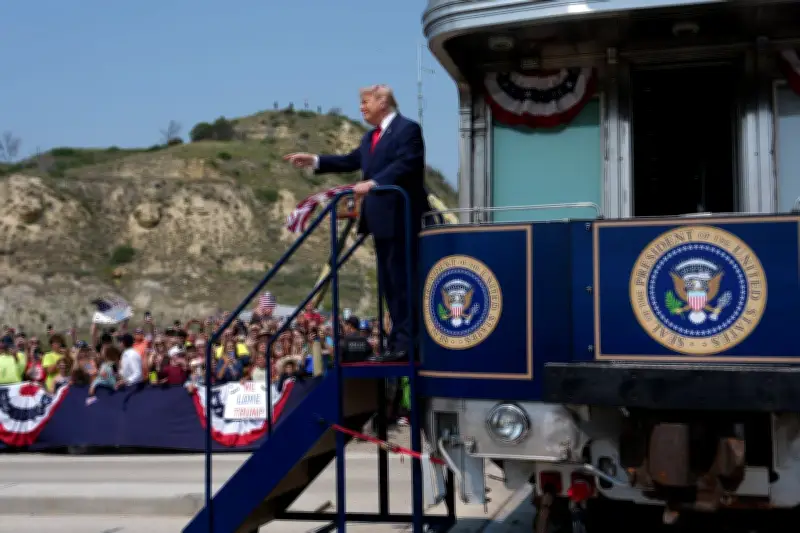 Democrats Accuse Trump Fundraisers of Fraud Over Diverted Donations