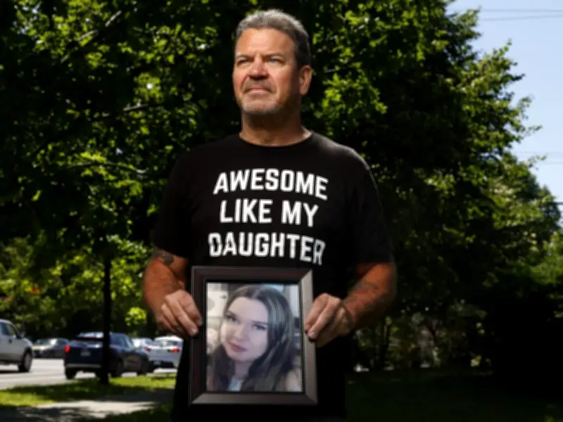 Father's Mission After Daughter's Cervical Cancer Death at 23