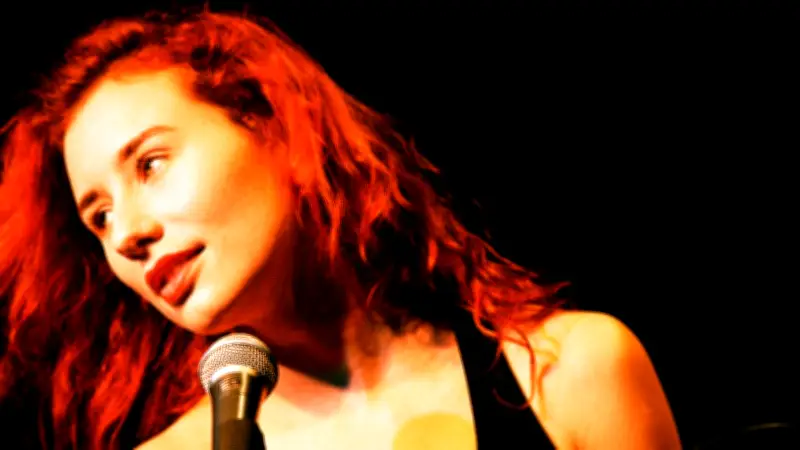 How Tori Amos Created a Lifelong Community of Friends and Family