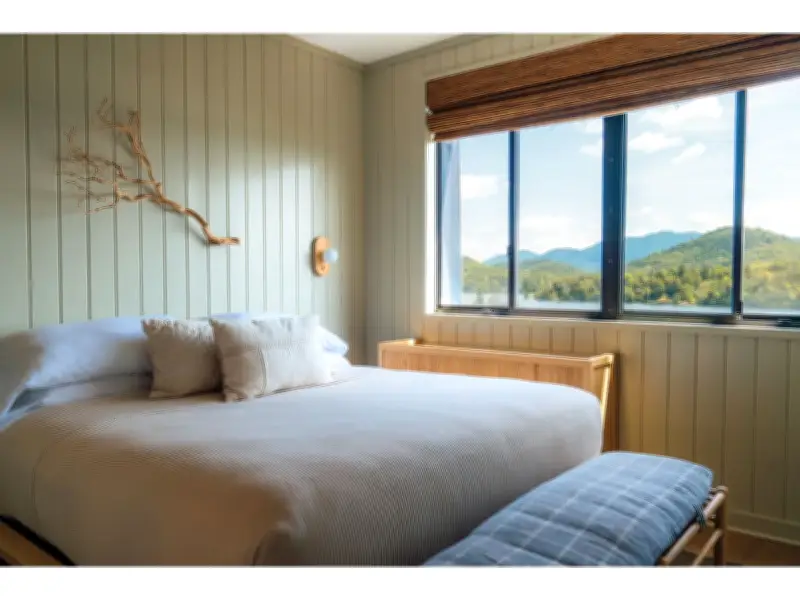 Laurel Lake Placid Launches 'Live. Lake. Laurel.' Summer Campaign with 20% Savings