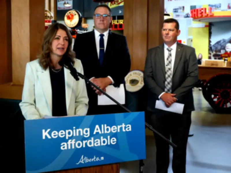 Letters: 'Dani Dollars' fail Albertans; health wait times; coal petition hypocrisy; city neglect