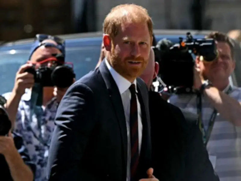 Prince Harry loses privacy case against Daily Mail publisher