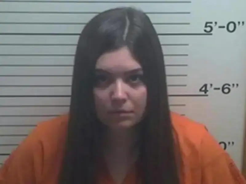 Substitute teacher jailed for sending nude photos to 14-year-old student
