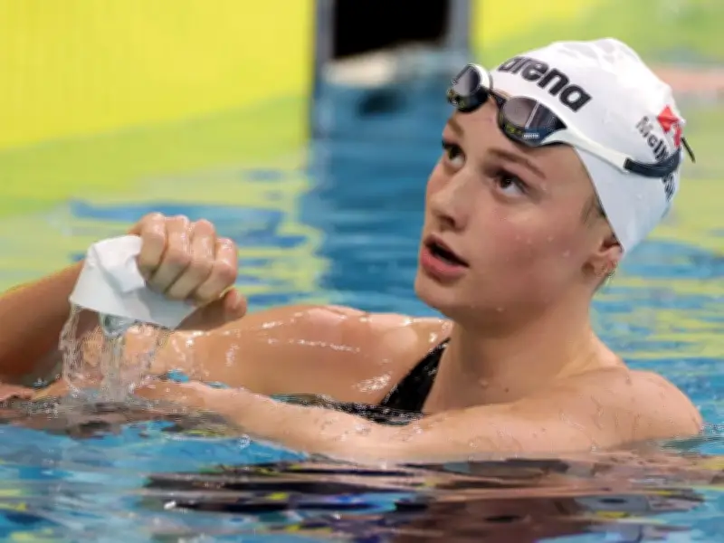 Summer McIntosh withdraws from Canadian swim trials due to illness after world record