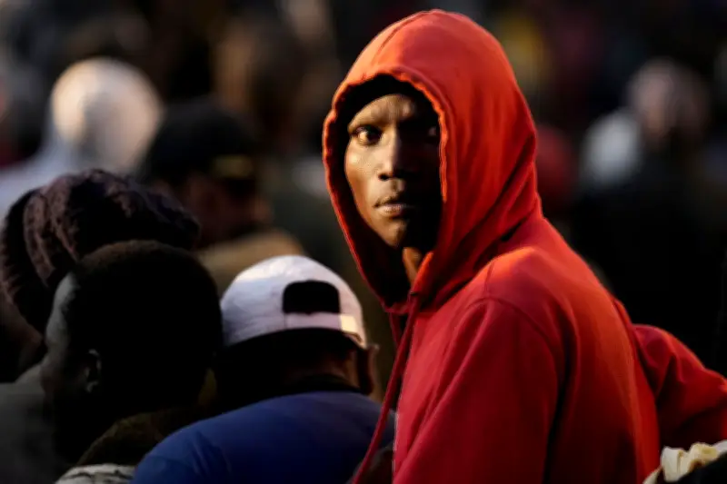 Thousands of Foreign Nationals Head for South Africa Border