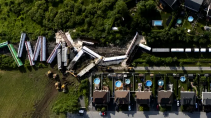 Too soon to determine cause of Montreal-area train derailment: safety board