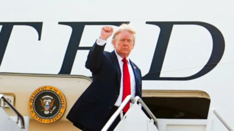 Trump's New Air Force One Jet Faces Mockery as 'Bribe Force One'