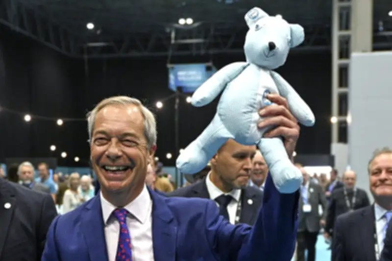 UK's Nigel Farage Under Investigation for Undeclared Benefits