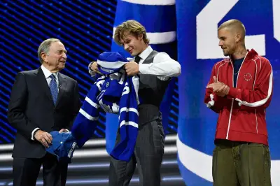 Toronto Maple Leafs Sign No. 1 Pick Gavin McKenna to Entry-Level Deal