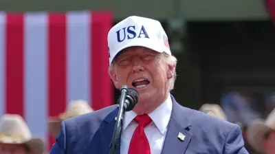 Trump's $2B Income in 2025 Sparks Backlash from Florida Supporters